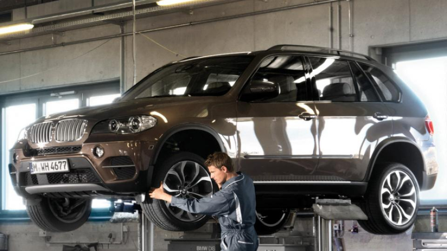 BMW RÄDER- UND REIFENSERVICE.